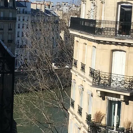 Balconies - Ile Saint-louis Apartment
